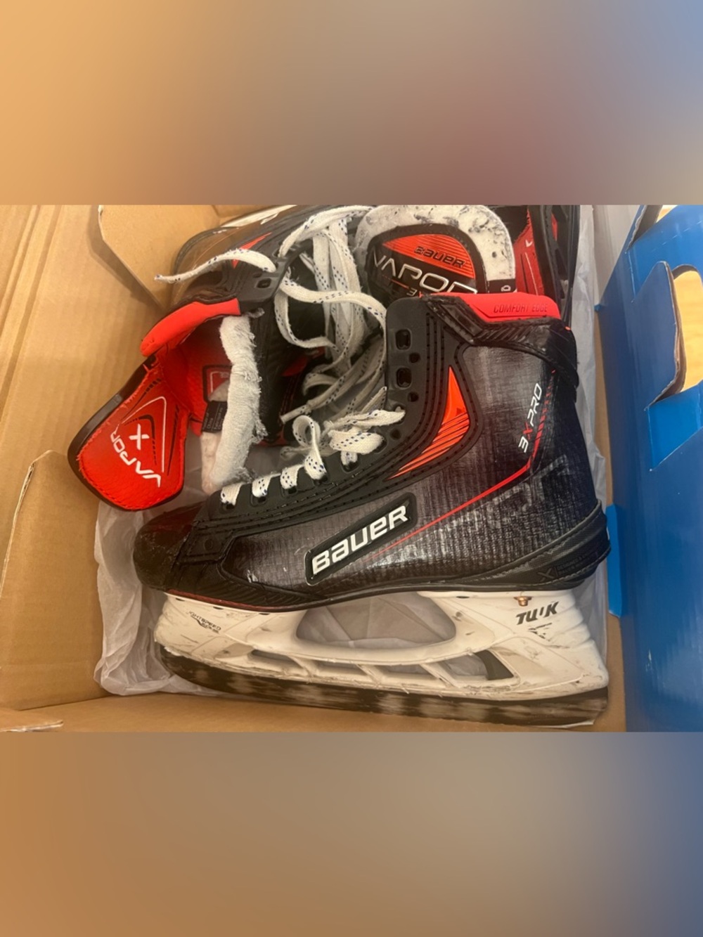 Bauer Vapor Ice Hockey Skates 3x pro- Black with Red and White
